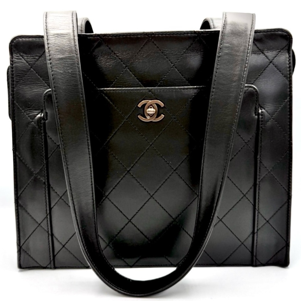 Authentic CHANEL VINTAGE Matrasse Shoulder Bag